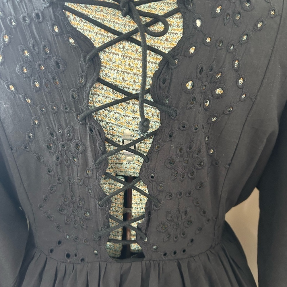 NWT MUSTARD SEED BAILEY EYELET DRESS. Sz.M LACE UP BACK, PUFF SLEEVES, GORGEOUS - Picture 7 of 14